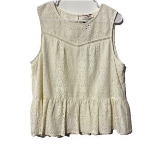 NWT Andree by Unit Peplum Top Womens Medium White Sleeveless‎ Eyelet Embroidered